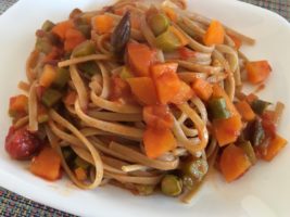 Linguine integrali con ragù di asparagi