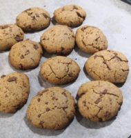 Biscotti integrali con gocce di cioccolato